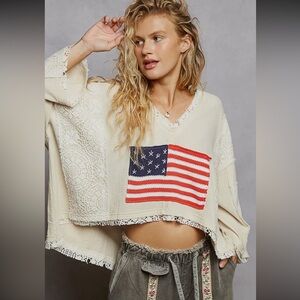 POL Cream Cropped V‑Neck Top with American Flag Patch